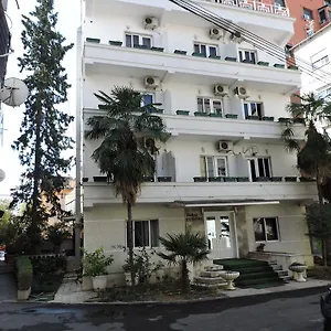 Hotel La Favorita, Tirana