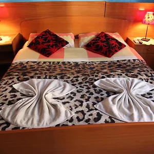 3* Hotel Parlamenti