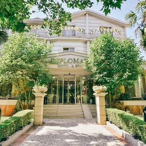 4* Hotel Diplomat &